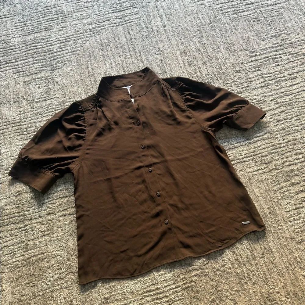 Calvin Klein Brown Short-Sleeve Button-Down Shirt